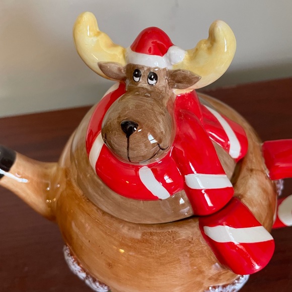 Tii Collections Ceramic Moose Teapot - Picture 3 of 7